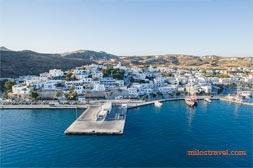 Adamas, porto di Milos Porto di Milos